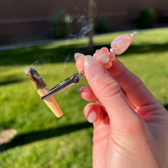 When A Woman Smokes Festival Clip - Picture 2 of 10